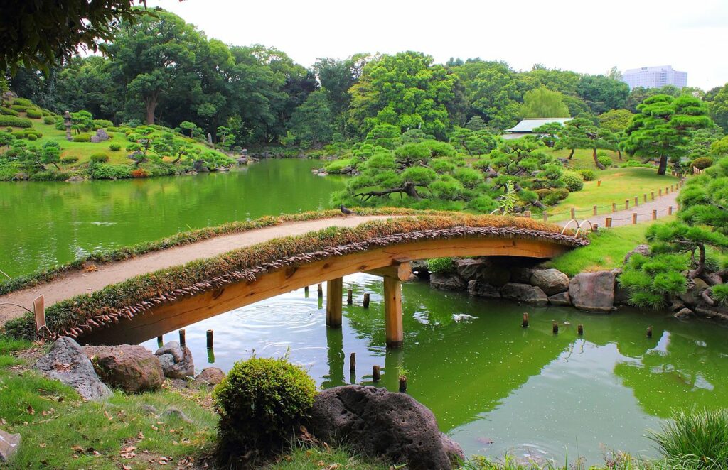 Kiyosumi_Teien_-_Japanese_gardern_4